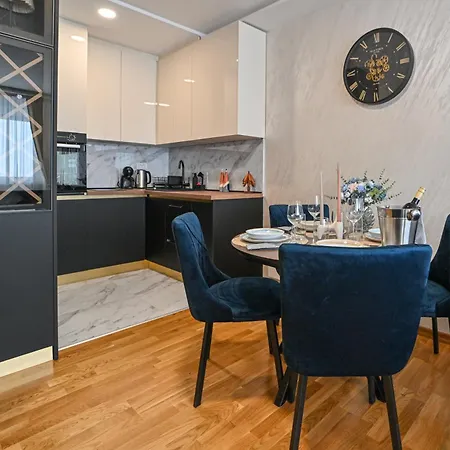 Apartman Lux Blue Sky Mountain View
